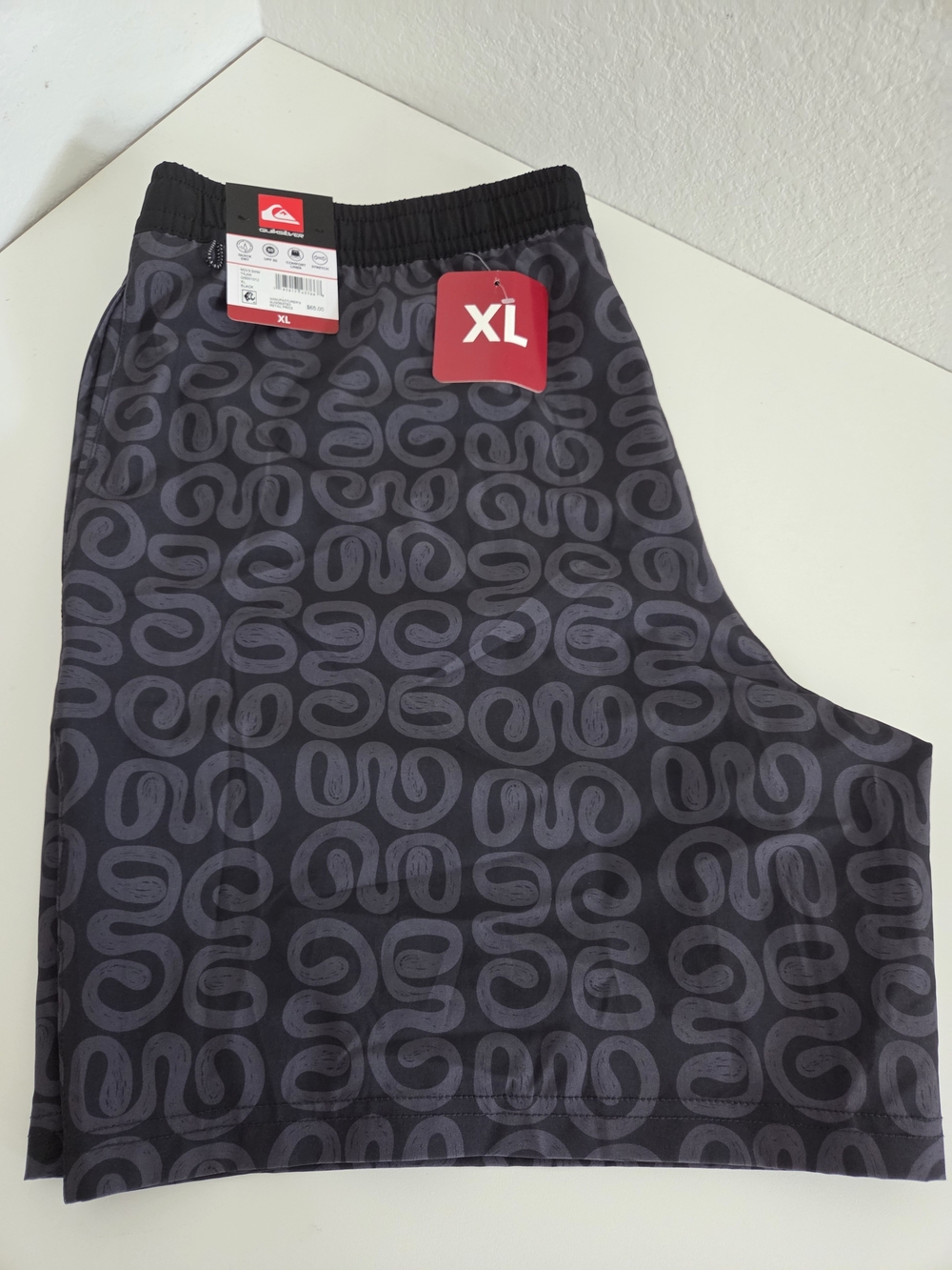 Quiksilver Swim Trunk Men's Black & Gray Swim Trunks XL NWT QS001012